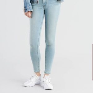 Levi's
